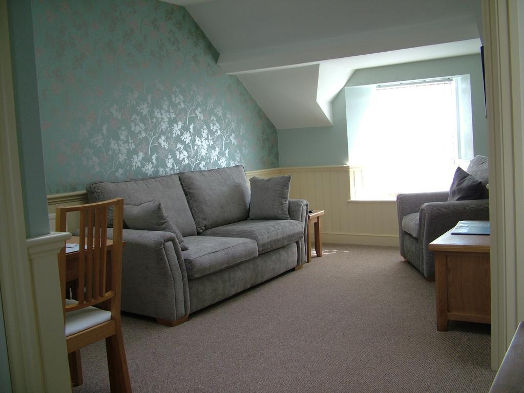 Glenholme Apartments Tenby Room photo